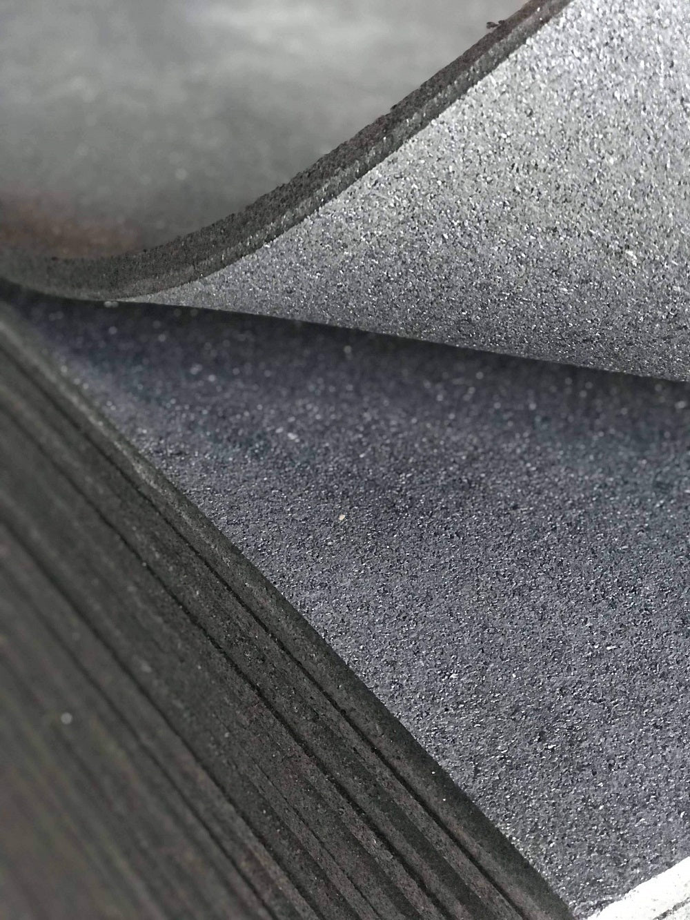 MORGAN COMMERCIAL GRADE RUBBER FLOOR TILES | BLACK (1m x 1m x 15mm)
